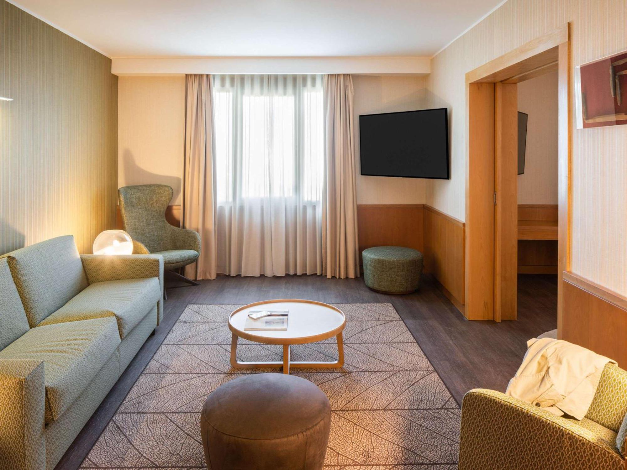 Hotel Mercure Porto Gaia Вила-Нова-ди-Гая Экстерьер фото